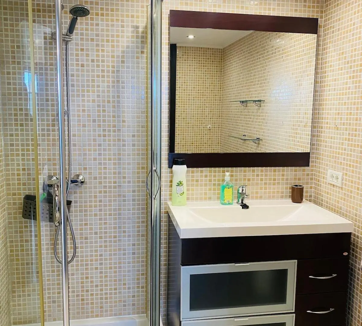 דירות אדחה Family Oasis - Oceanview Duplex, Heated Pool, Air Con