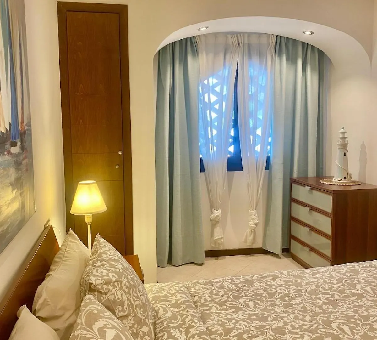 דירות אדחה Family Oasis - Oceanview Duplex, Heated Pool, Air Con