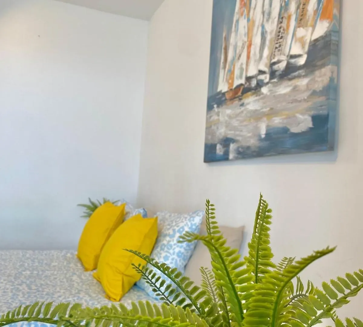 דירות אדחה Family Oasis - Oceanview Duplex, Heated Pool, Air Con 0*,  ספרד